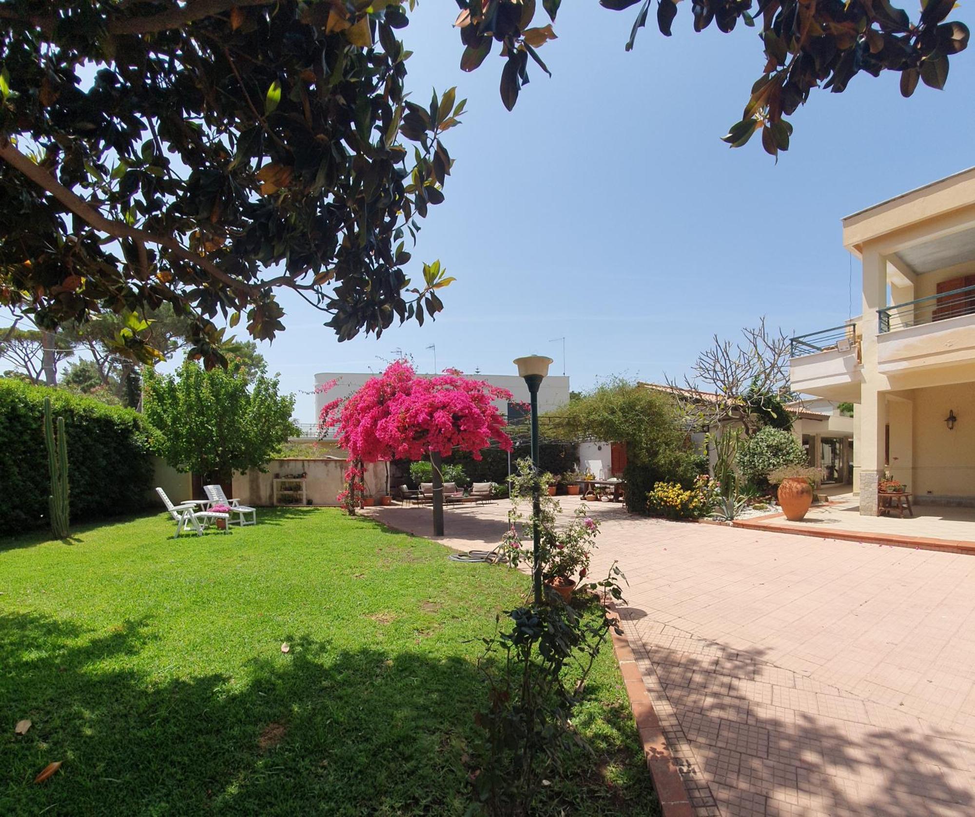 La Depandance Di Villa Rosa Locazioni Brevi Mondello Exteriör bild